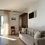 Hidden Gem Azure Apartament